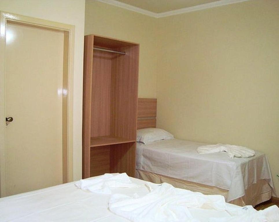 Hotel Perez Pouso Alegre Bilik gambar